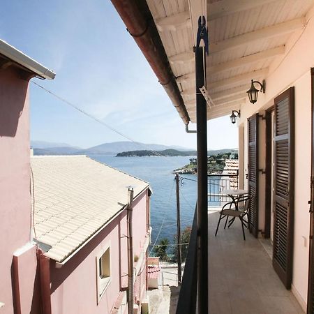 Gabriela'S Seaside House Villa Kassiopi Exterior photo