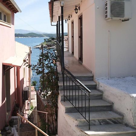 Gabriela'S Seaside House Villa Kassiopi Exterior photo